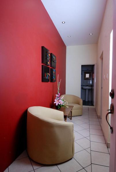 Hotel & Suites Galeria Morelia Szoba fotó